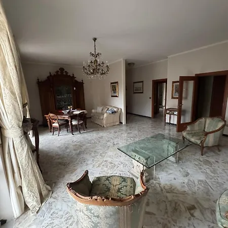 G & B House Μπάρι