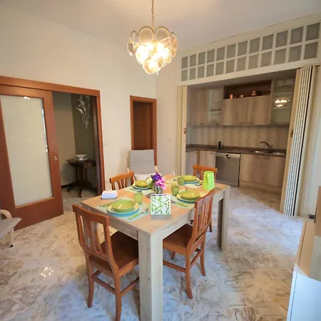 G & B House Appartement *